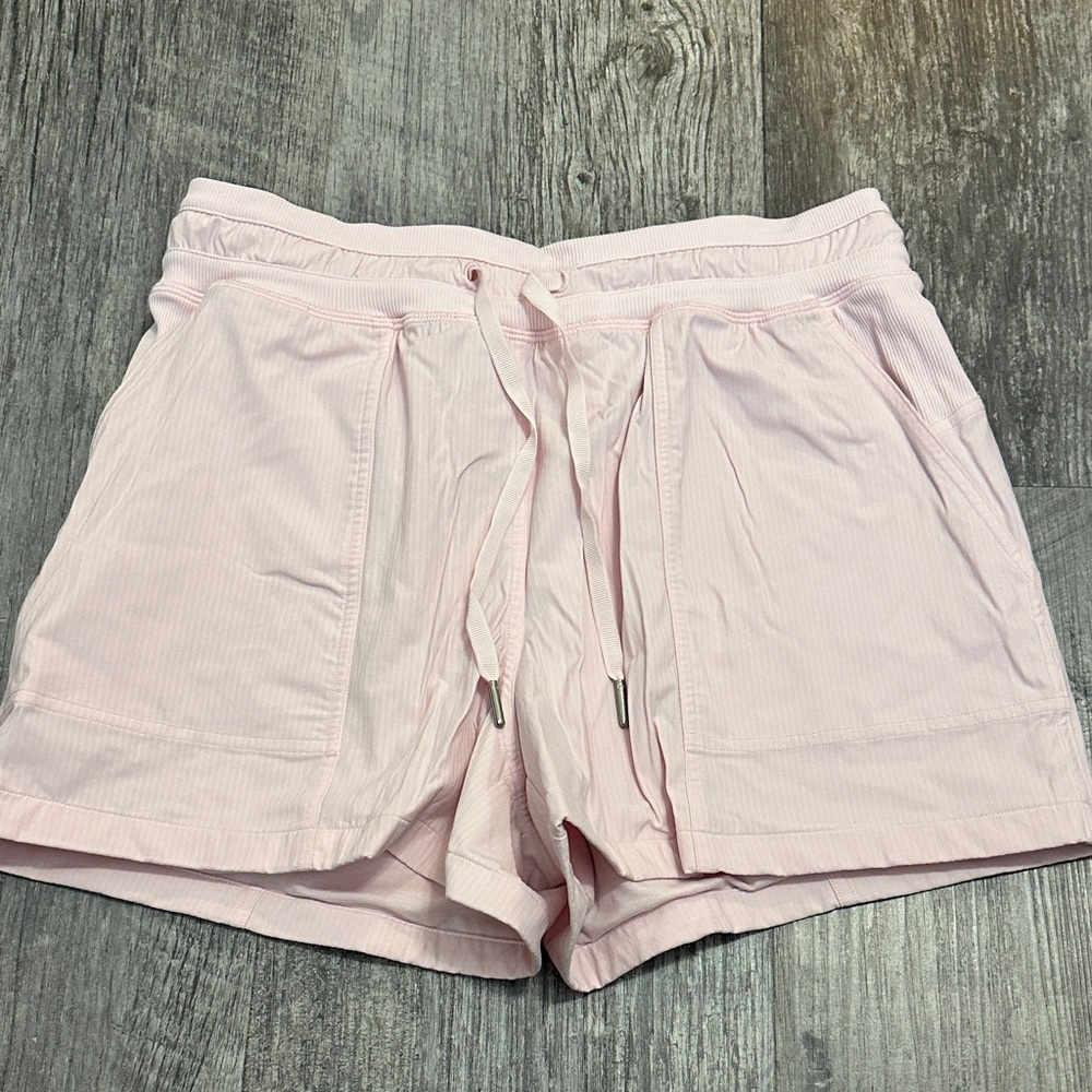 Pink Women's Lulu Lemon Shorts